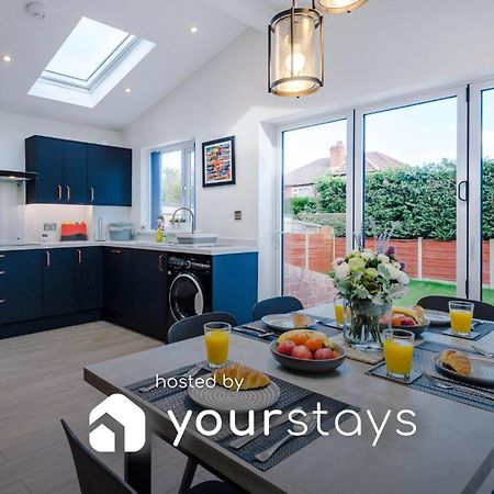 Sandileigh House By Yourstays - Luxurious 3 Bedroom House In Altrincham Bagian luar foto