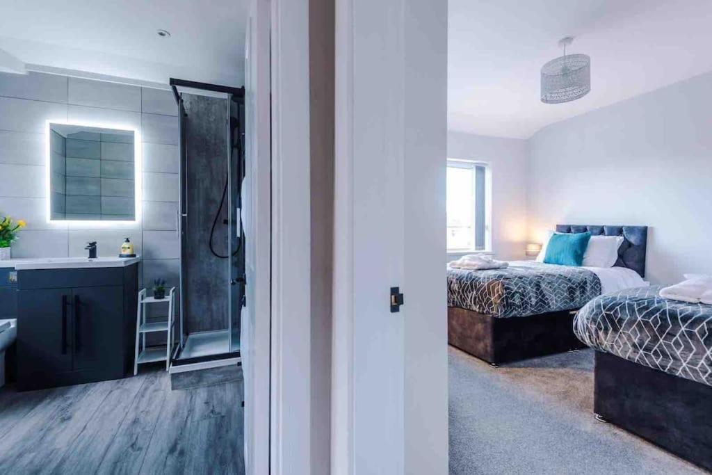 Sandileigh House By Yourstays - Luxurious 3 Bedroom House In Altrincham Bagian luar foto